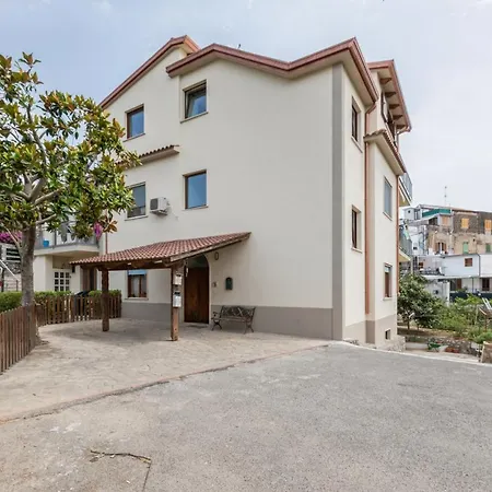 Lemoon Holiday Home With Terrace & Netflix Apartment *